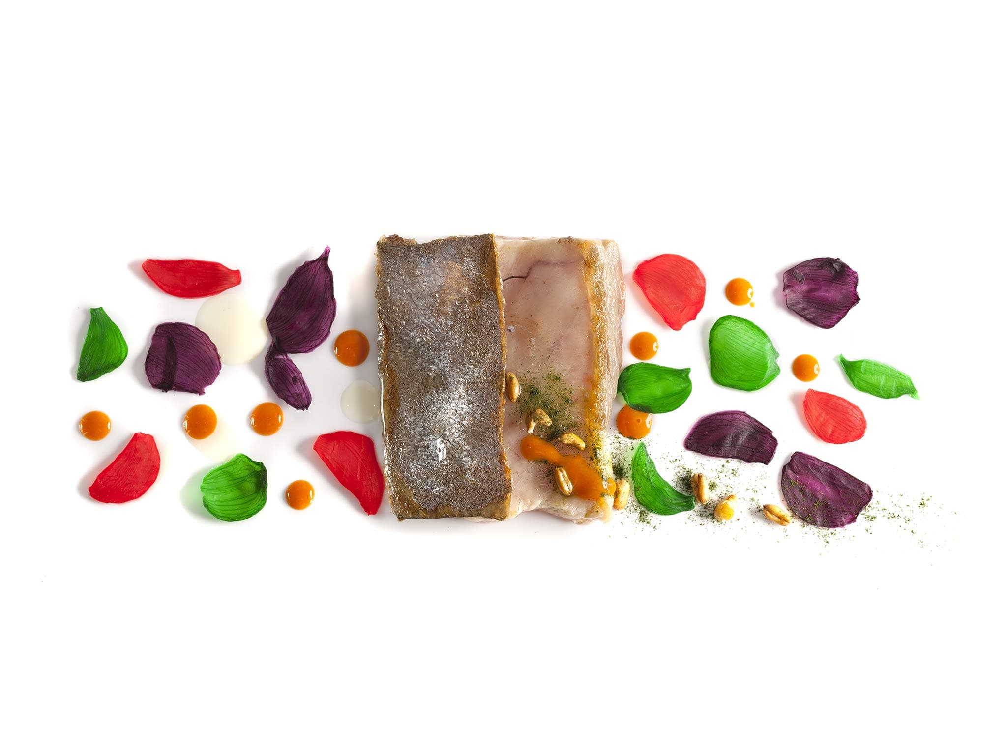 Bonito con petalos de ajos